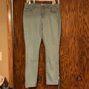 Size 12 Cabi Curvy Skinny Jeans